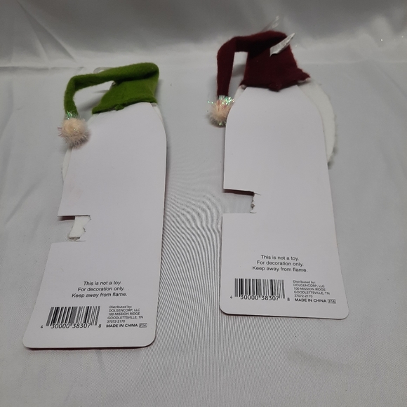 NEW Set of 4 Wine Bottle Decorations 2 Gnomes 2 Hat & Scarves - Picture 5 of 5